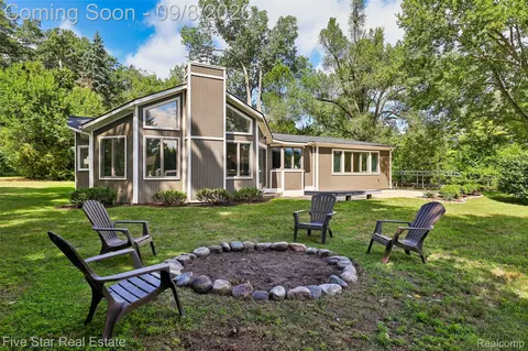 Other - 9045 Commerce Rd, Commerce, MI 48382 photo 13 of 17