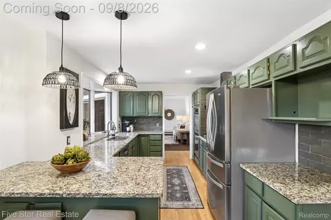 Kitchen - 9045 Commerce Rd, Commerce, MI 48382 photo 1 of 4