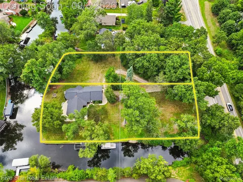 View/Area - 9045 Commerce Rd, Commerce, MI 48382 photo 10 of 10