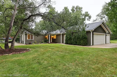 Other - 9045 Commerce Rd, Commerce, MI 48382 photo 3 of 17