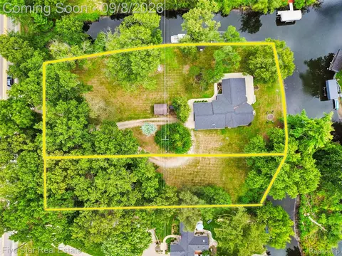 View/Area - 9045 Commerce Rd, Commerce, MI 48382 photo 8 of 10
