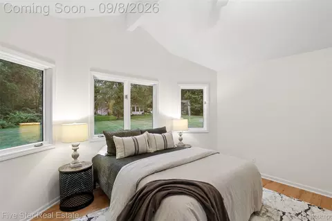 Bedroom - 9045 Commerce Rd, Commerce, MI 48382 photo 3 of 6
