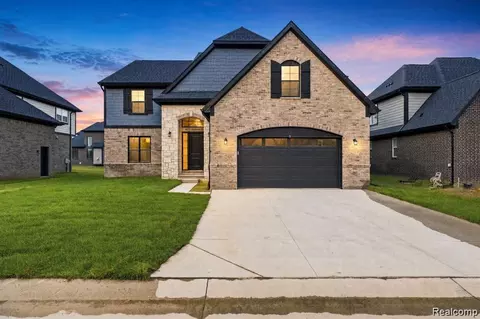 4156 Blossom Dr, Sterling Heights, MI 48314