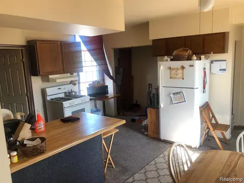Kitchen - 910 Monroe St, Carleton, MI 48117 photo 2 of 4