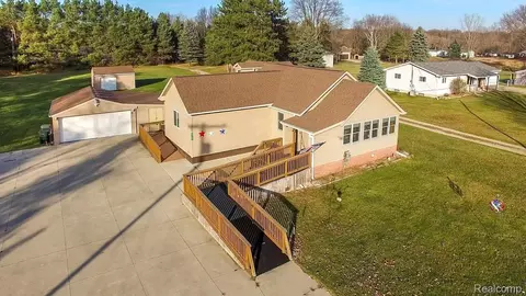 2780 W Clarkston Rd, Orion, MI 48362