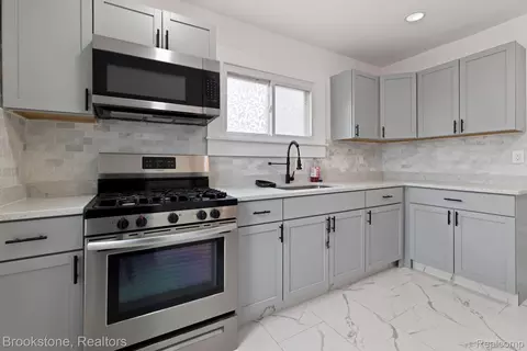 Kitchen - 4760 Curtis St, Dearborn, MI 48126 photo 2 of 4