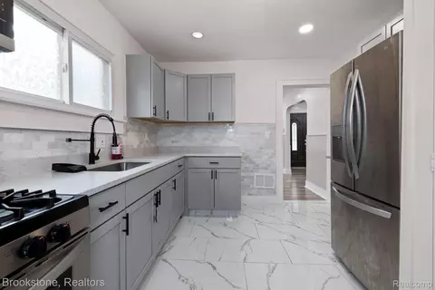 Kitchen - 4760 Curtis St, Dearborn, MI 48126 photo 4 of 4