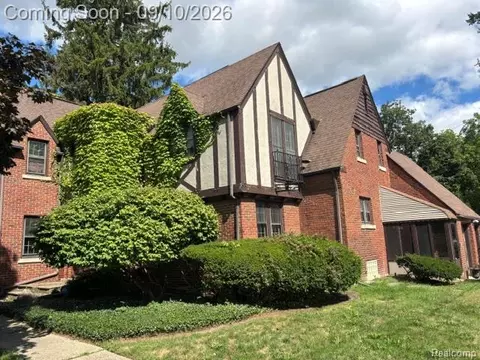 149 Ottawa Dr, Pontiac, MI 48341