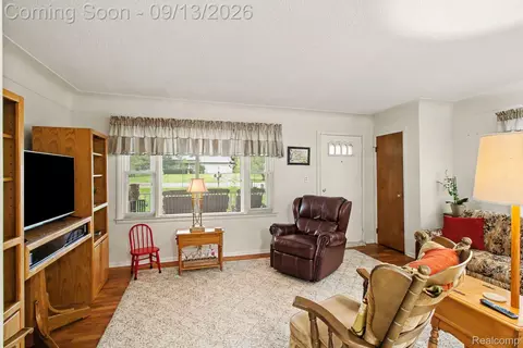 Living - 7121 E Carpenter Rd, Richfield, MI 48423 photo 1 of 3