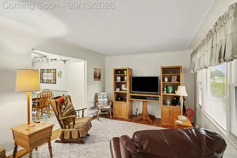 Living - 7121 E Carpenter Rd, Richfield, MI 48423 photo 2 of 3