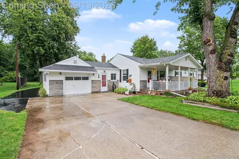 Exterior - 7121 E Carpenter Rd, Richfield, MI 48423 photo 2 of 3