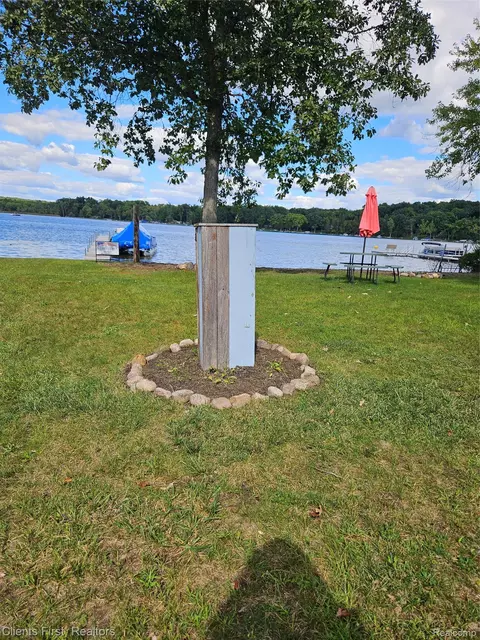 Exterior - 14344 Edgewater Dr, Dexter, MI 48137 photo 2 of 3