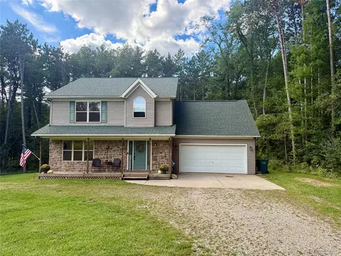 3301 Pine Bluff Ct, Oregon, MI 48421