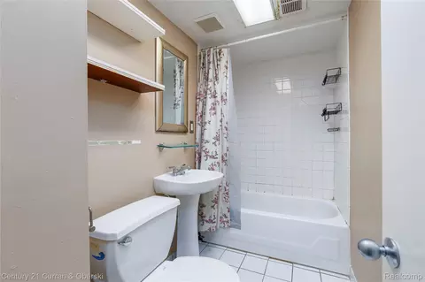 Bath - 18258 Outer Dr, Dearborn, MI 48128 photo 1 of 1