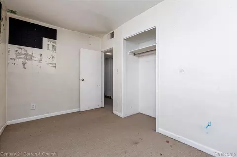 Bedroom - 18258 Outer Dr, Dearborn, MI 48128 photo 3 of 6