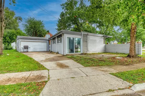 Exterior - 18258 Outer Dr, Dearborn, MI 48128 photo 3 of 7