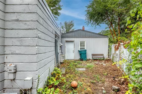 Exterior - 18258 Outer Dr, Dearborn, MI 48128 photo 5 of 7