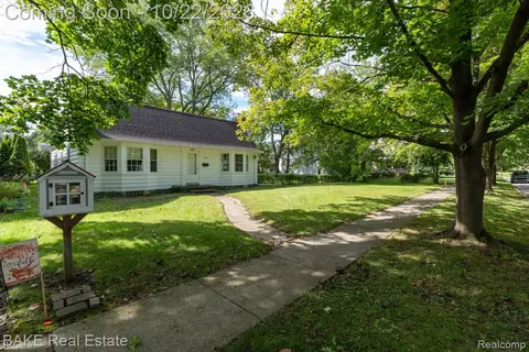 1469 Sheridan St, Plymouth, MI 48170