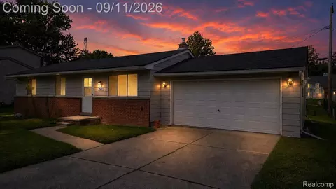 39483 Marne Ave, Sterling Heights, MI 48313