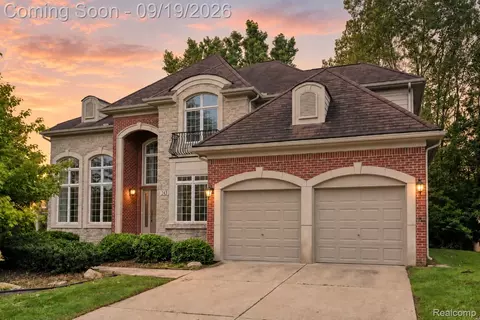 24371 Cavendish Ave W, Novi, MI 48375