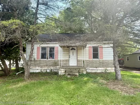 257 W State St, Montrose, MI 48457
