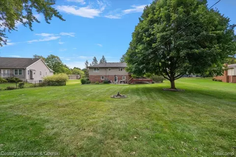 Exterior - 219 E Caledonia St, Howell, MI 48843 photo 9 of 10