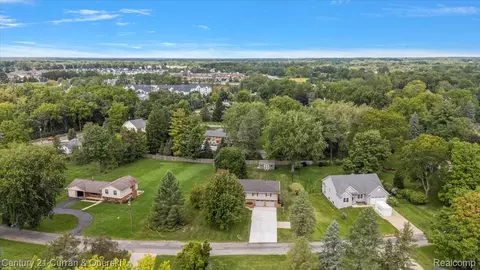 View/Area - 219 E Caledonia St, Howell, MI 48843 photo 3 of 6
