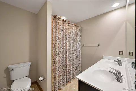 Bath - 219 E Caledonia St, Howell, MI 48843 photo 3 of 4
