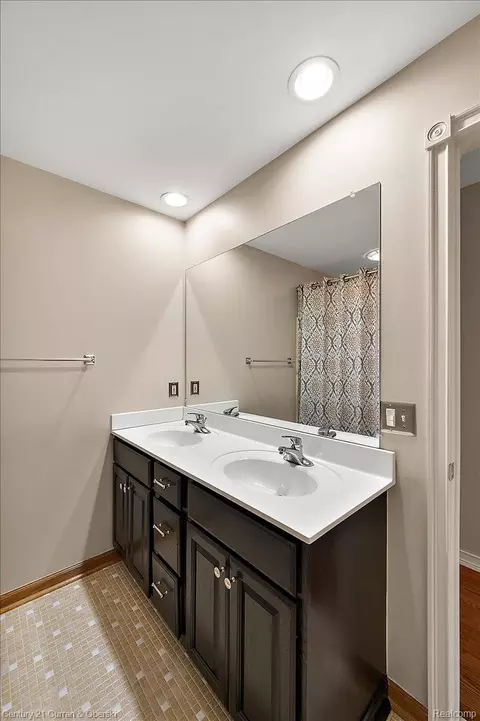 Bath - 219 E Caledonia St, Howell, MI 48843 photo 4 of 4