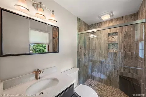 Bath - 219 E Caledonia St, Howell, MI 48843 photo 1 of 4