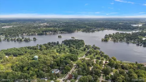 View/Area - 219 E Caledonia St, Howell, MI 48843 photo 6 of 6