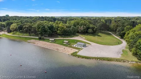 Other - 219 E Caledonia St, Howell, MI 48843 photo 3 of 22