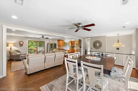 Dining - 219 E Caledonia St, Howell, MI 48843 photo 2 of 3