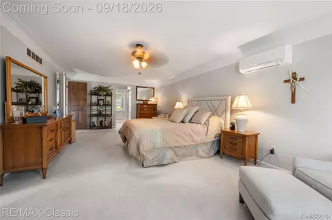 Bedroom - 2899 Current Dr, Rochester Hills, MI 48309 photo 2 of 4