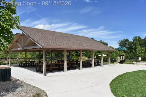 Exterior - 2899 Current Dr, Rochester Hills, MI 48309 photo 4 of 4
