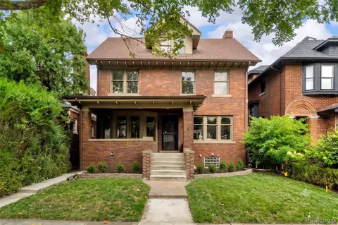 1794 Seyburn St, Detroit, MI 48214