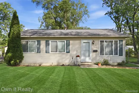 1771 Knowles St, Ypsilanti, MI 48198