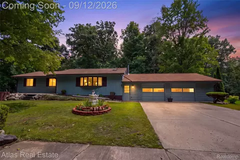 1905 Justice Dr, Brandon, MI 48462