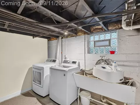 Other - 332 E Maplehurst St, Ferndale, MI 48220 photo 3 of 9