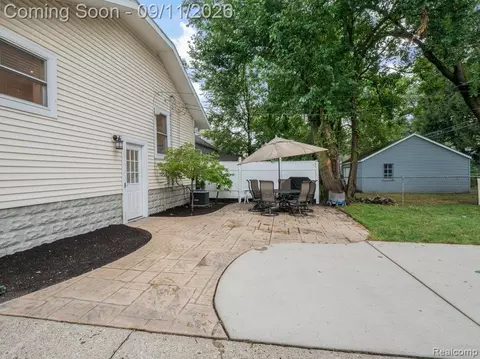 Other - 332 E Maplehurst St, Ferndale, MI 48220 photo 8 of 9