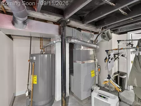 Other - 332 E Maplehurst St, Ferndale, MI 48220 photo 4 of 9
