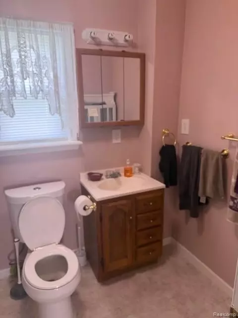 Bath - 1159 Sutton Ave, Flint, MI 48504 photo 1 of 2