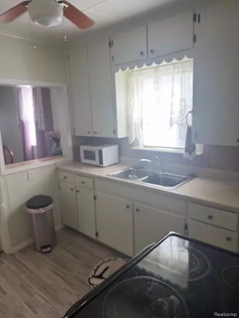 Kitchen - 1159 Sutton Ave, Flint, MI 48504 photo 1 of 1