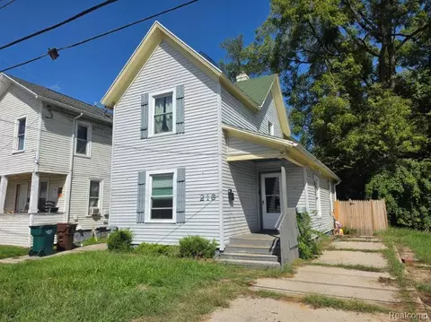 216 W Oakland Ave, Lansing, MI 48912