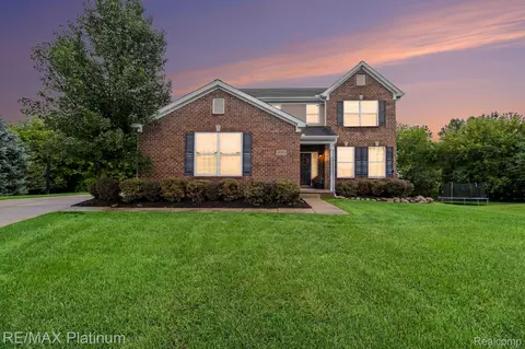 57275 Waterway Ct, Lyon, MI 48165