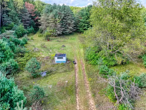 View/Area - 10173 E Mount Morris Rd, Richfield, MI 48423 photo 11 of 13