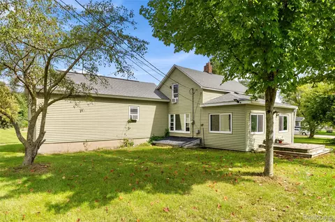 Exterior - 10173 E Mount Morris Rd, Richfield, MI 48423 photo 3 of 5