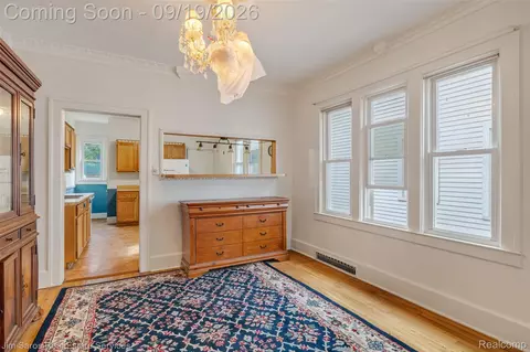 Dining - 1360 Lakepointe St, Grosse Pointe Park, MI 48230 photo 1 of 1