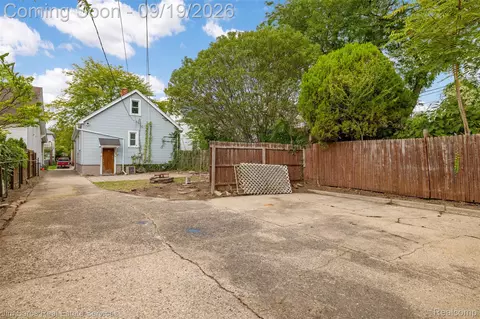 Other - 1360 Lakepointe St, Grosse Pointe Park, MI 48230 photo 3 of 3