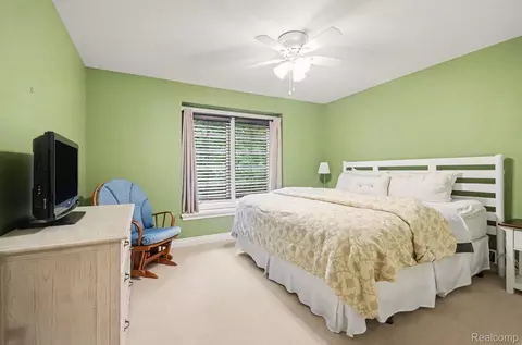 Bedroom - 6464 Enclave Dr, Independence, MI 48348 photo 3 of 3
